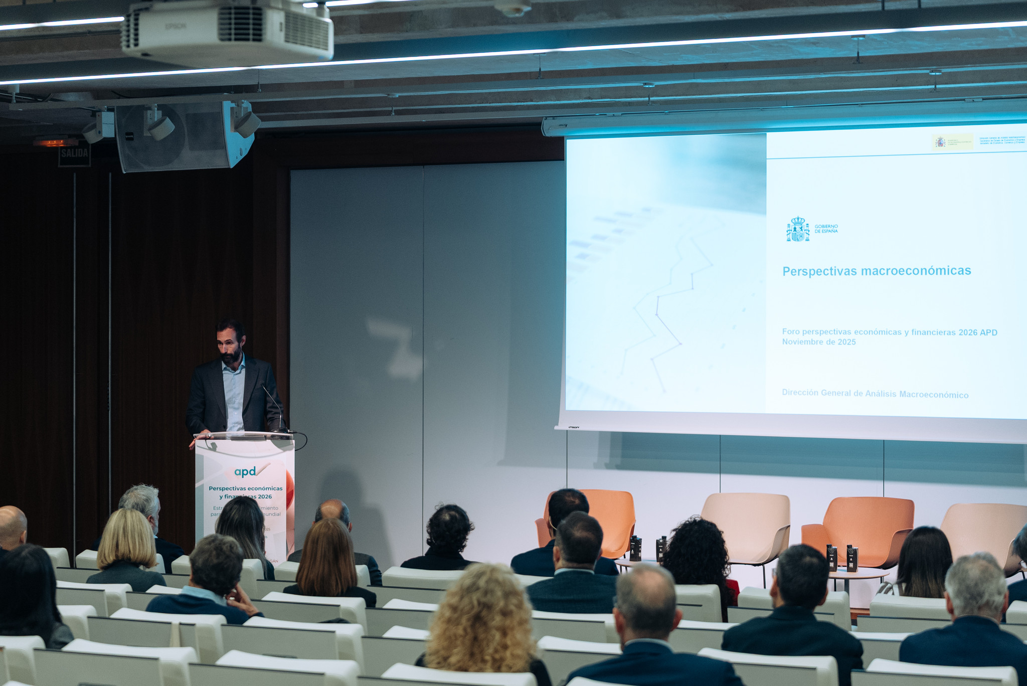 Perspectivas Económicas y Financieras